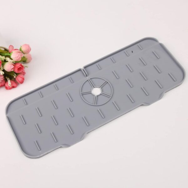 tapis de protection en silicone pour robinet – anti-éclaboussures pour évier de cuisine ou salle de bain (gris) : - Image 3