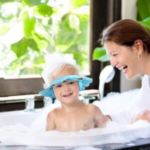 douche réglable pour bébé avec protection de bain, de shampoing et des oreilles :